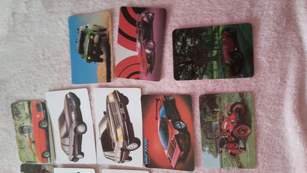 Varios calendários de carros