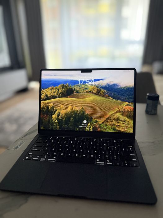 Macbook Air M2 258gb laptop komputer