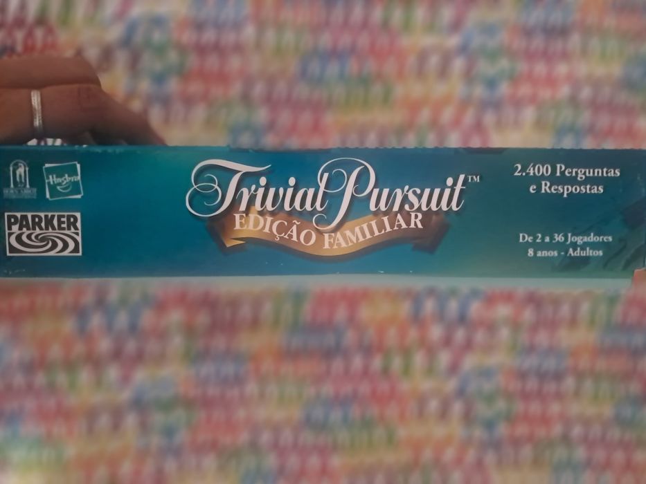 Trivial pursuit familiar