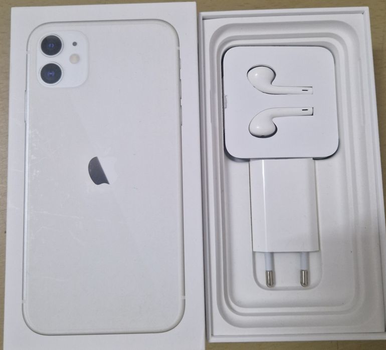Caixa  para telemovel com cabo e auricular