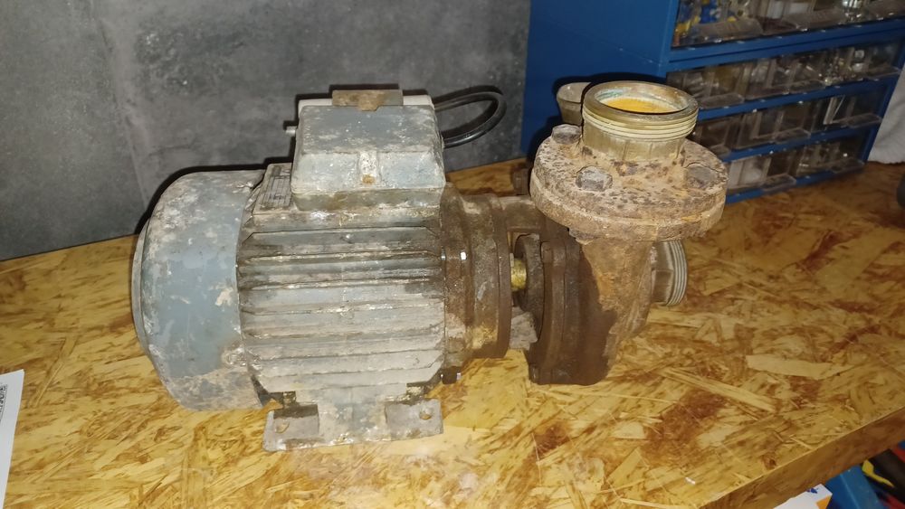 Motor monofásico tirar água