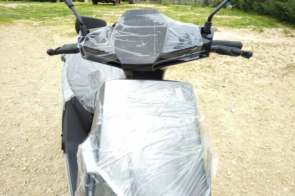 Luyuan S90 Pro Max 72V45Ah | 5200W | 150Km | 80Km/h | C/ Matrícula