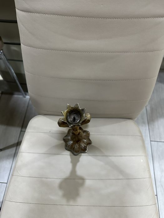 Підсвічник.    .