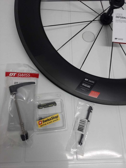 Roda de carbono: DT SWISS ARC 1100 DICUT 80 5/100 (Roda FRENTE)