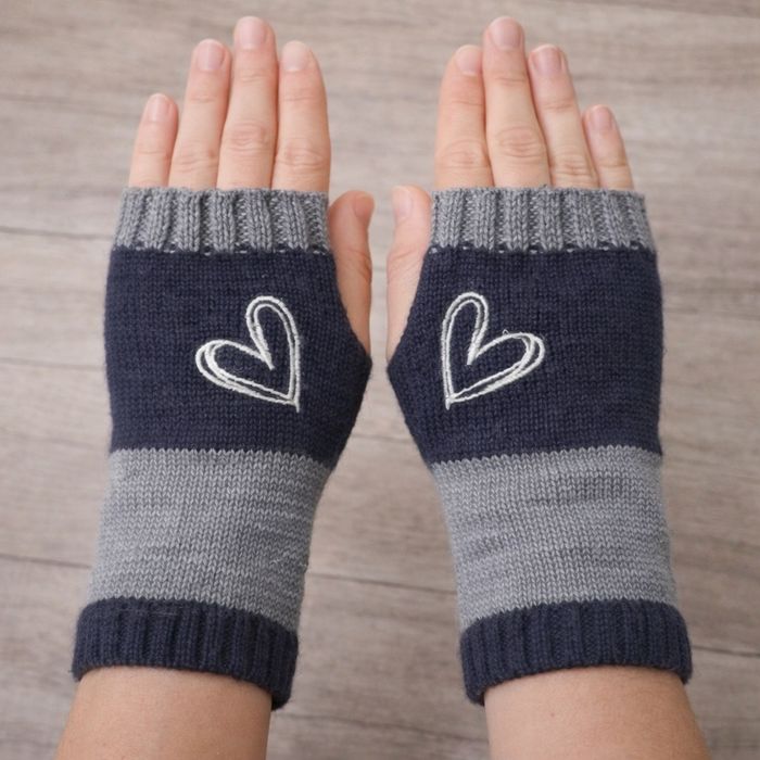 Ocieplacze / rękawiczki bez palców z serduszkiem – rozmiar uniwersalny