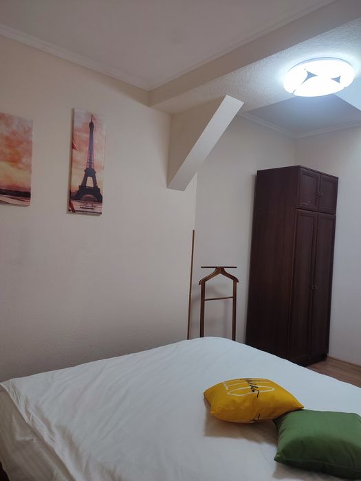 DOBA - Центр з 2 спальнями. 5 місць. Завжд тепла !