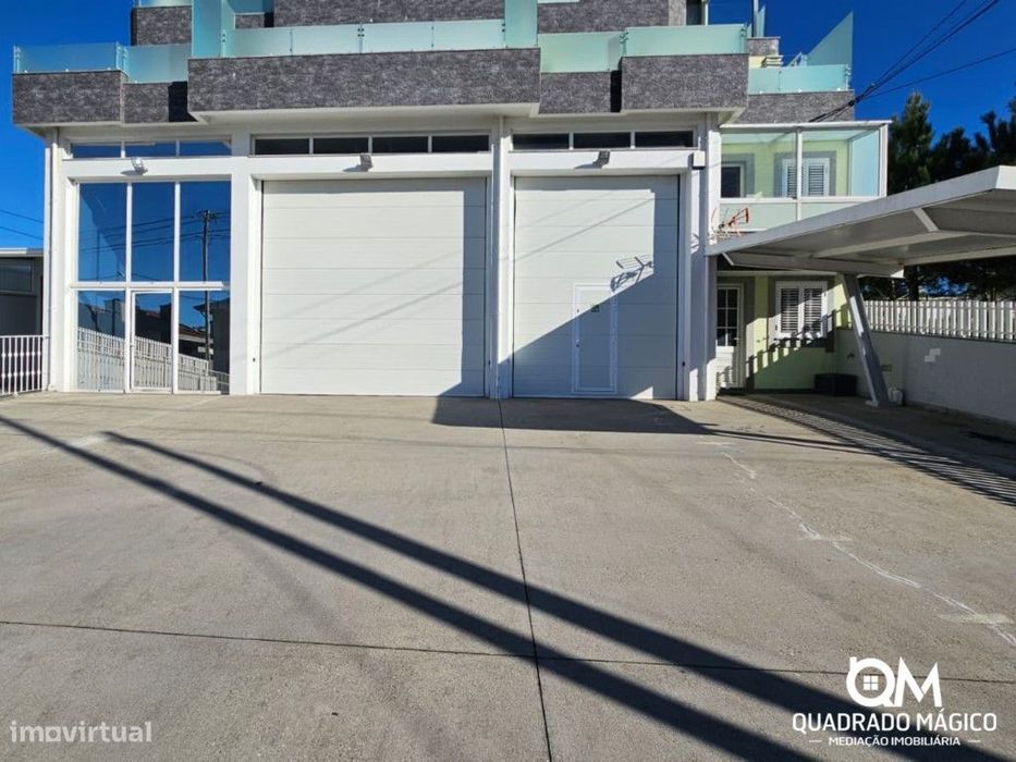 Excelente Armazém para Arrendamento em S. João de Ver!