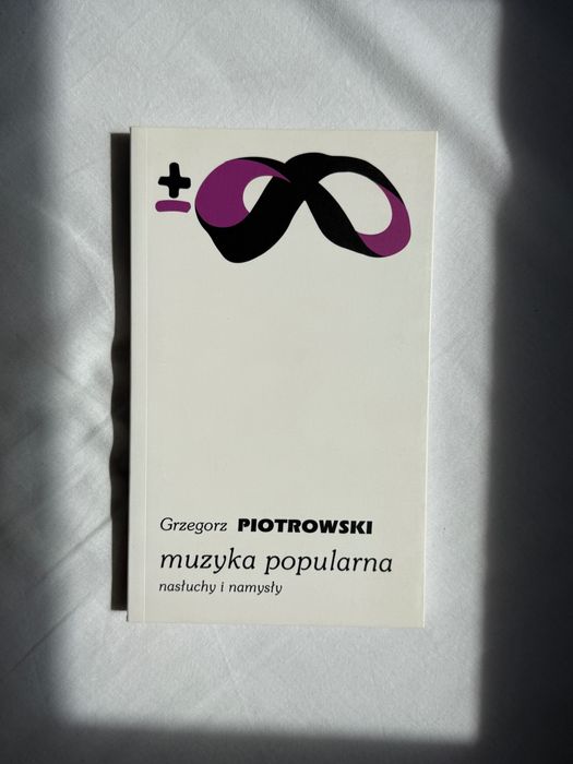 Muzyka popularna / Grzegorz Piotrowski