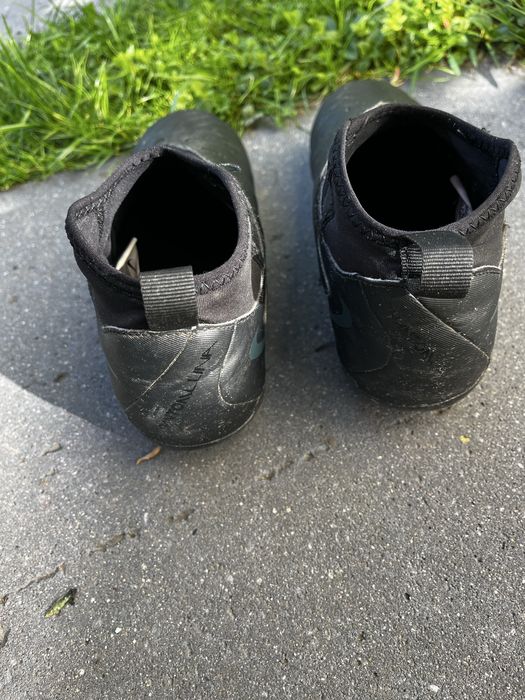 Korki. Lanki. Chłopięce. Pilka nożna. Rozmiar 33.5