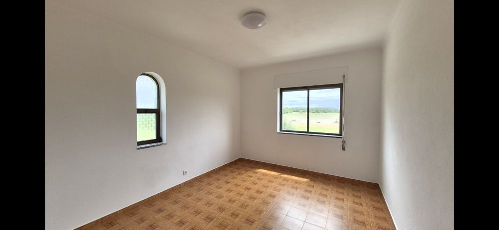 Apartamento T3 - 1° andar, com cerca de 110 m2