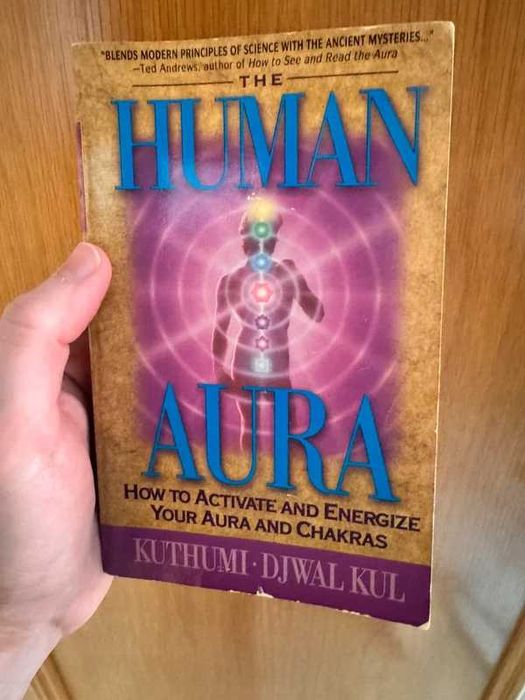 " The HUMAN AURA " de Kuthumi & Djwal Kul