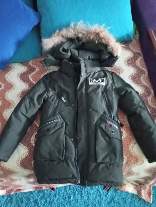 Зимова куртка на хлопчика . Зріст 140