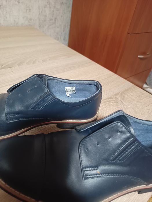 Skórzane pantofle męskie, młodzieżowe 42