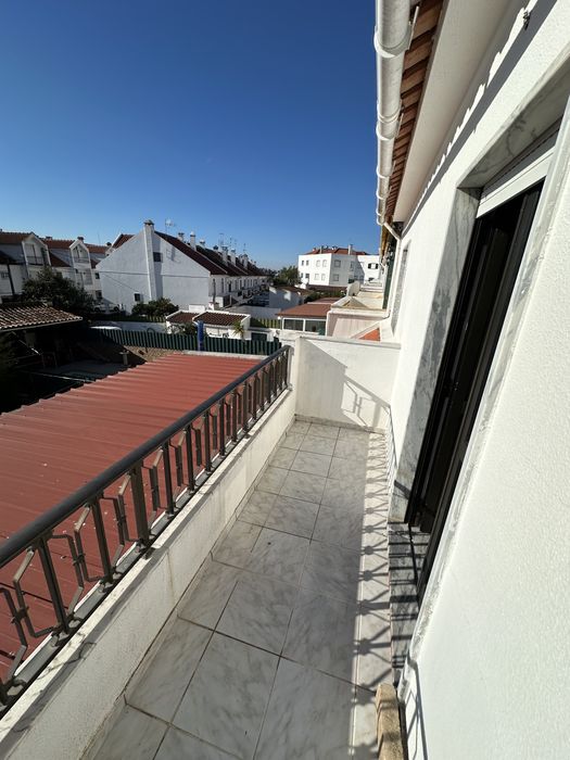 Alugo quarto em Alcochete