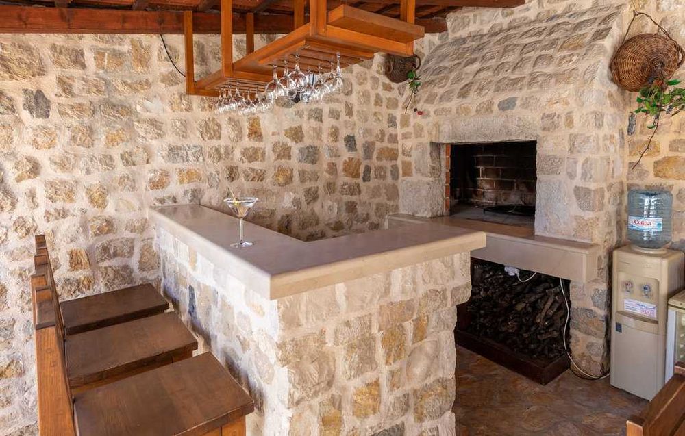 Wakacje, południe Chorwacji, dom z basenem dla 12 osób