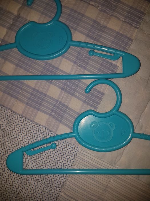 Cabides  de bebés (plástico),1-unidade-0,45€