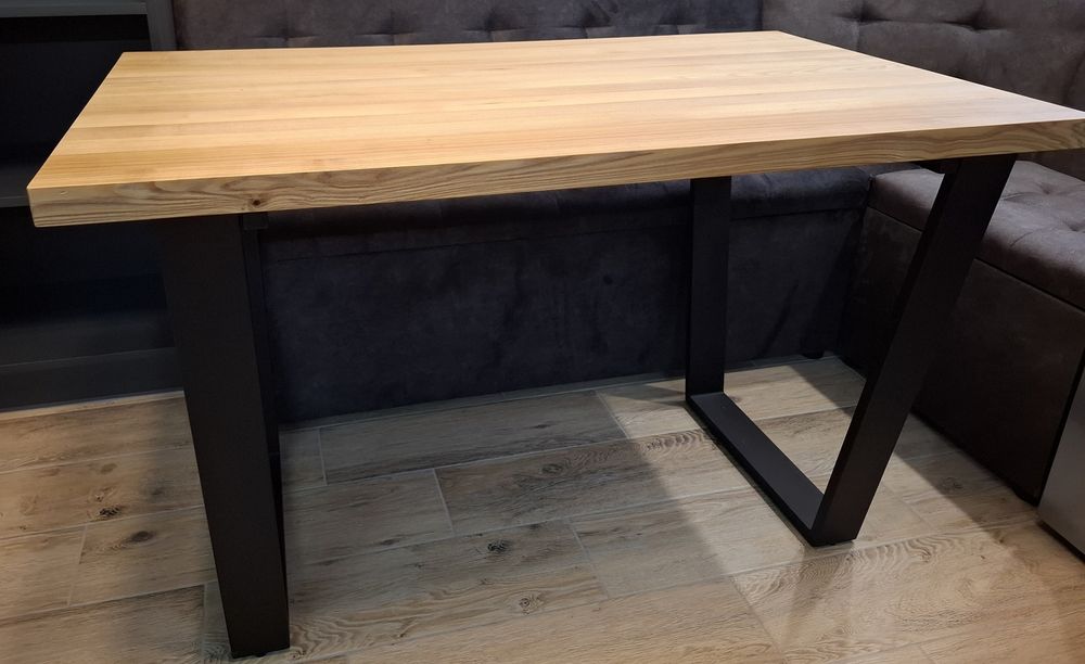 Новий кухонний стіл