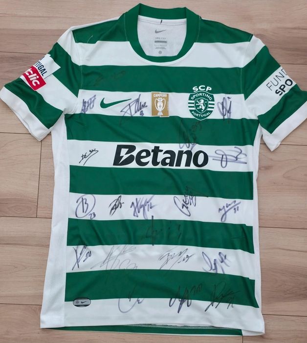 Camisola Sporting CP 25.26 Autógrafada Trincão