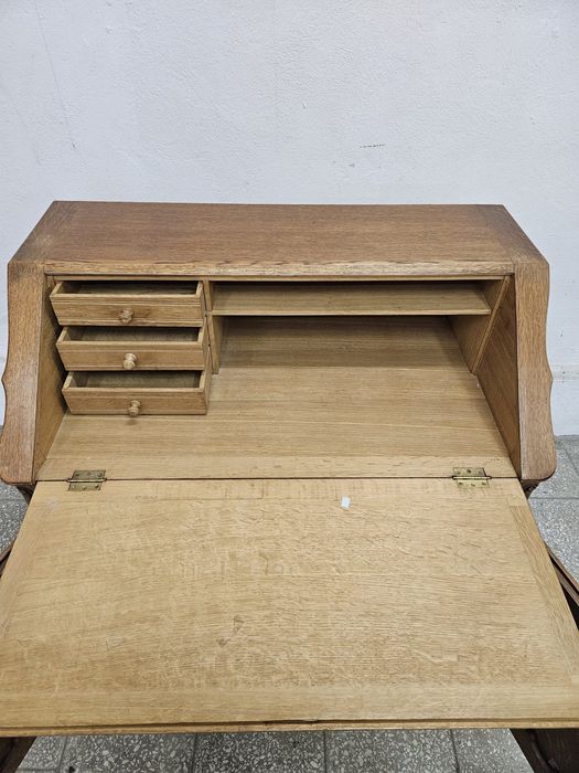 Ładny francuski sekretarzyk ludwikowski /