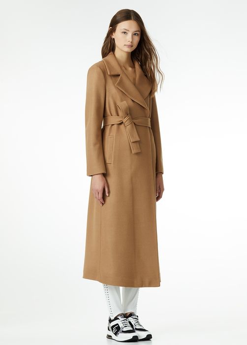 Camelowy długi wiązany płaszcz