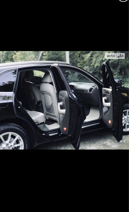 Audi Q5  2.0D стан хороший.