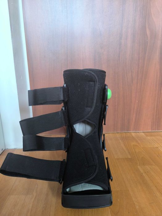 Sprzedam but ortopedyczny