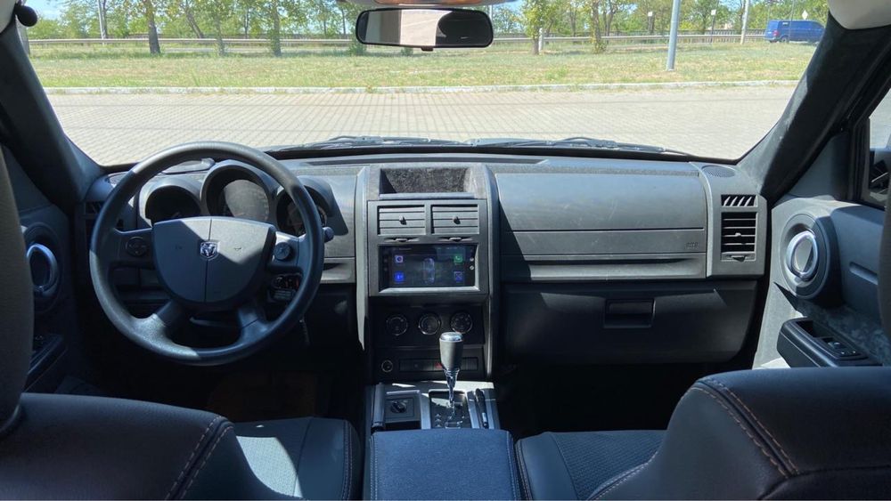 Продам Dodge Nitro