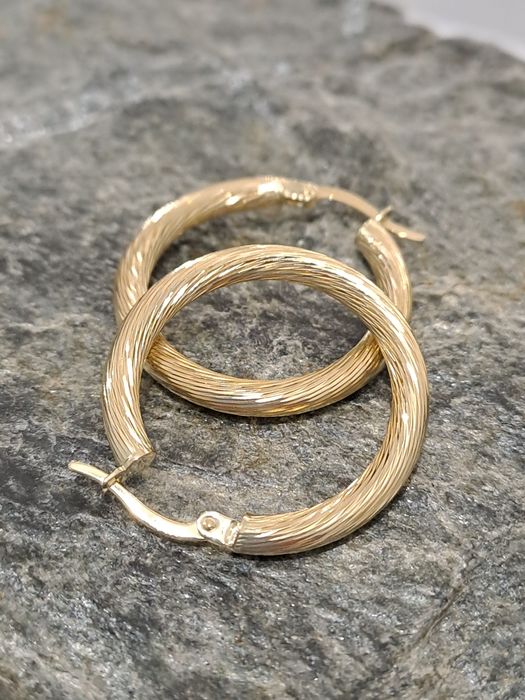 Piękne złote kolczyki Koła Prązkowane 585 Nowe  2.5 cm