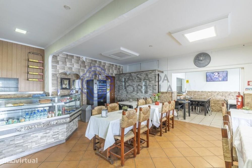 Vende-se espaço comercial com posibilidade de  transformação em habita