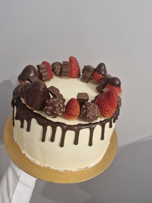 Upiekę tort urodzinowy