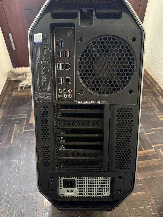 Computador Torre DELL AlienWare i9 7900x (sem/RAM,Disco e CPU)458255998628679684