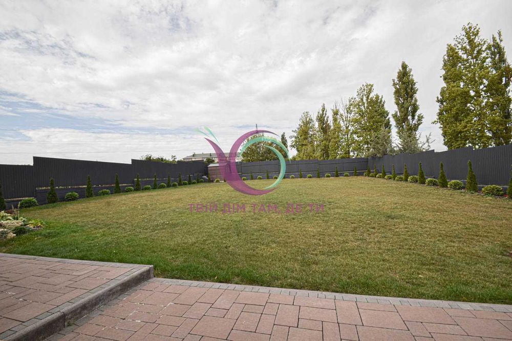 5-к. будинок 176 м2 з власним подвір’ям за вул. Гузара