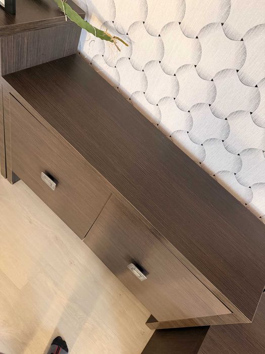 Szafka / komoda – solidna, ciemne drewno,