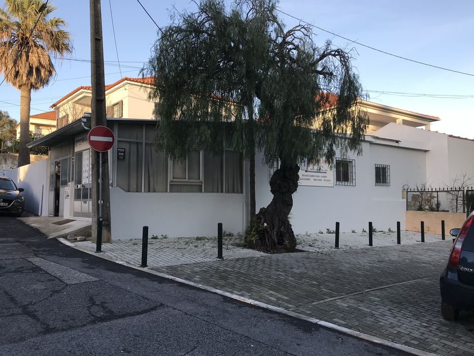 Espaco para escritório e armazém