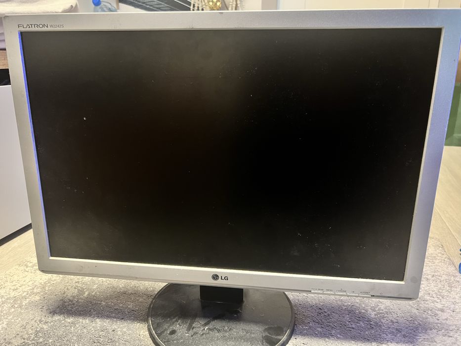 Moniotr lg flatron w2242s-sf