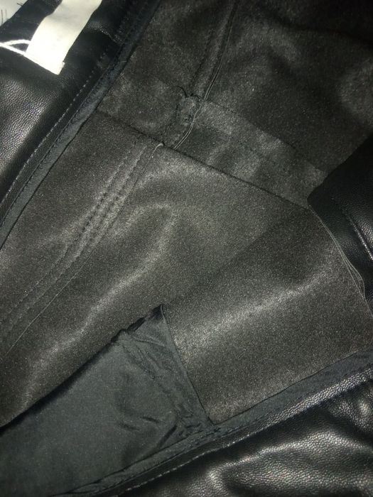 Spodnie skórzane rozmiar 40 Stradivarius