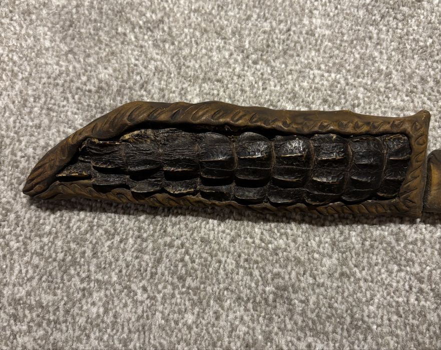 Faca de colecao feita por um artesao na Amazonia