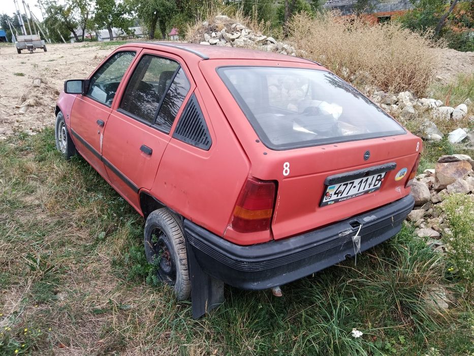 opel kadett 1.2 бензин