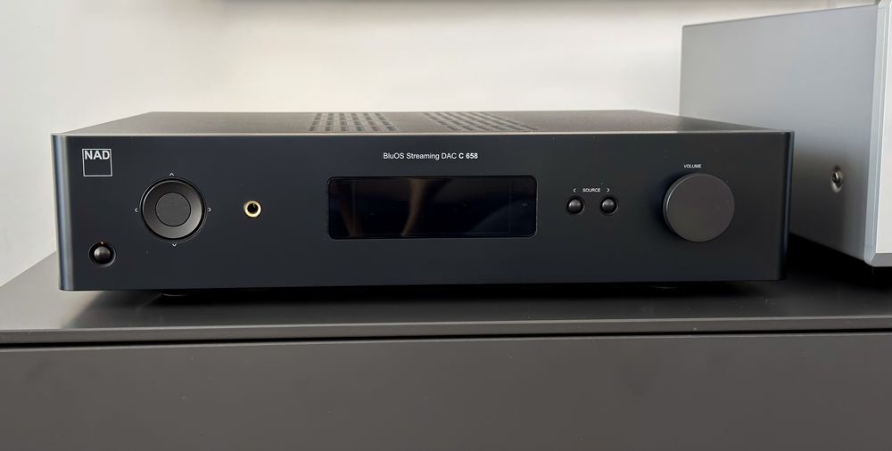 NAD C658 BluOS Streaming DAC / Przedwzmacniacz / Dirac Live