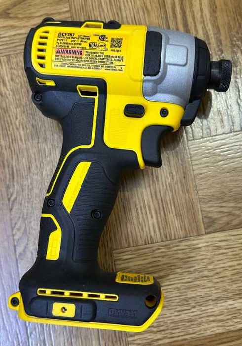 акумуляторний інструмент DeWalt