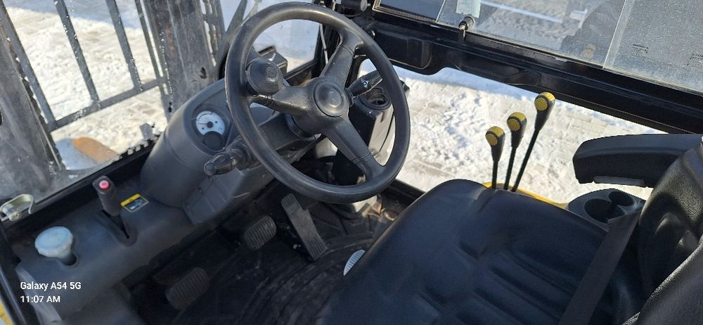 HYUNDAI 35  kabina OGRZEWANA przesuw wózek widłowy widlak toyota linde