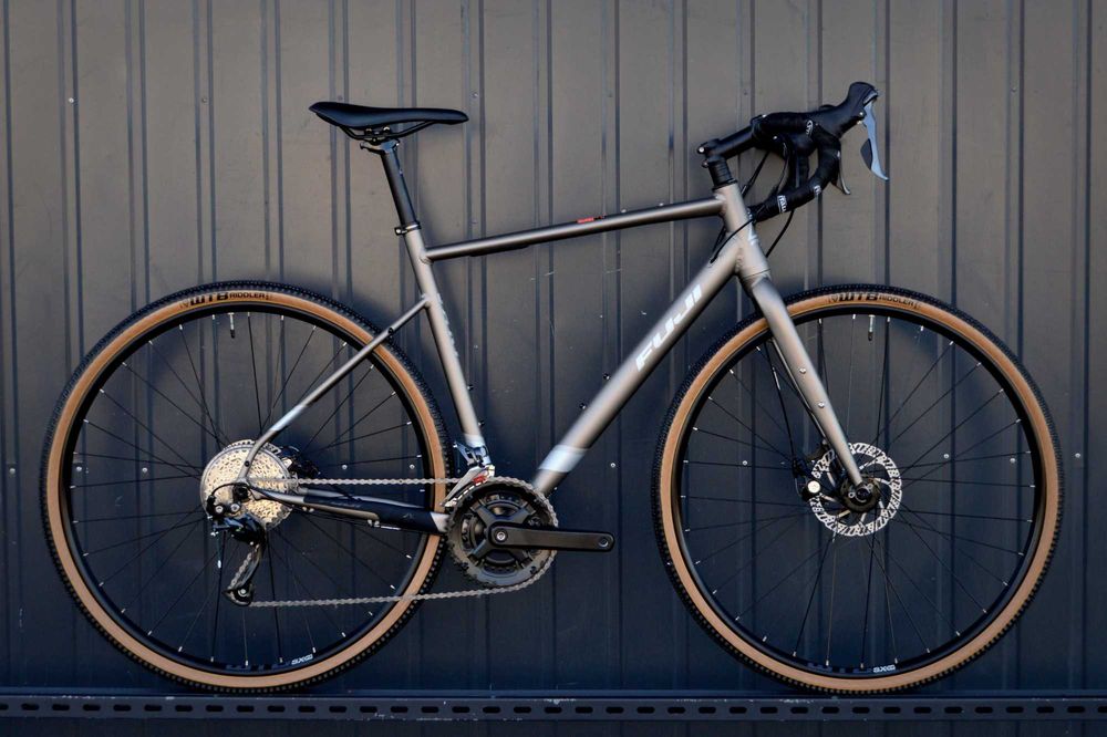 F️Vat23 nowy Gravel FUJI JARI 2.5 tani wygodny komfort najtaniej OKAZJ