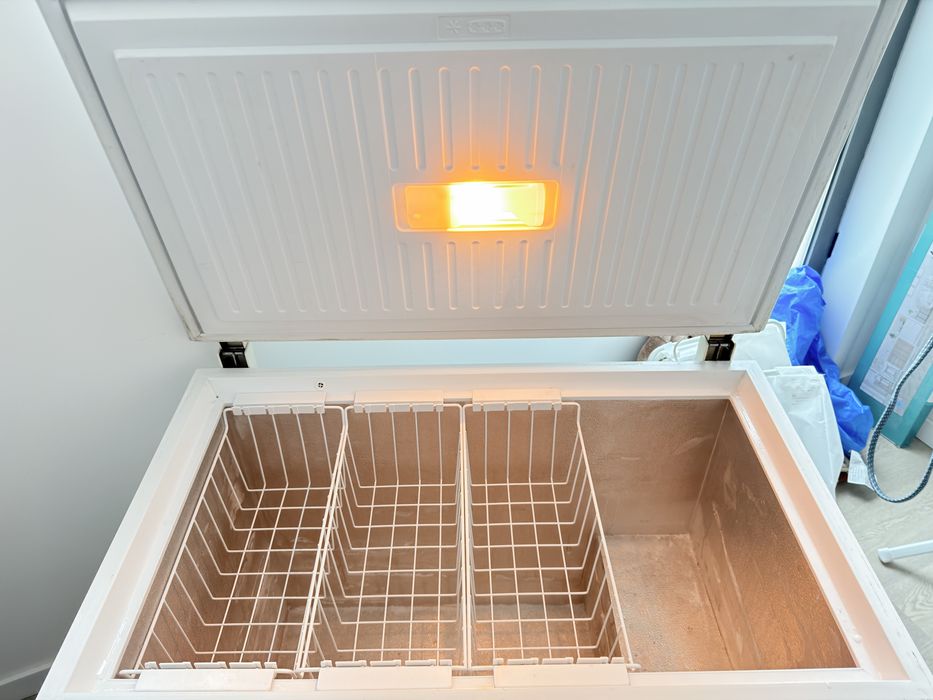 Arca congeladora Zanussi ZFC631WAP