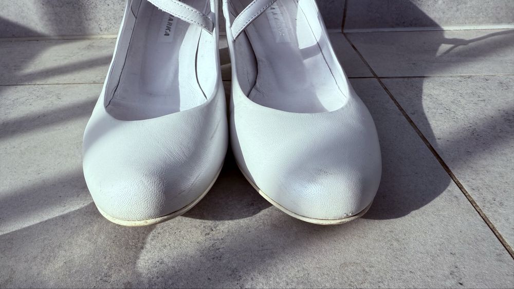 Buty ślubne z koziej skóry