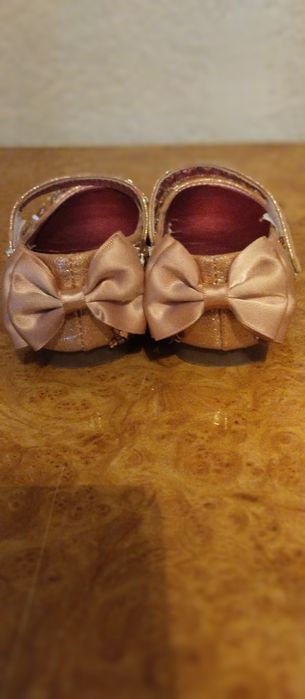 Святкові туфлі 19см,Високі кросівки хайтопи 18см ,Clibe 17 см