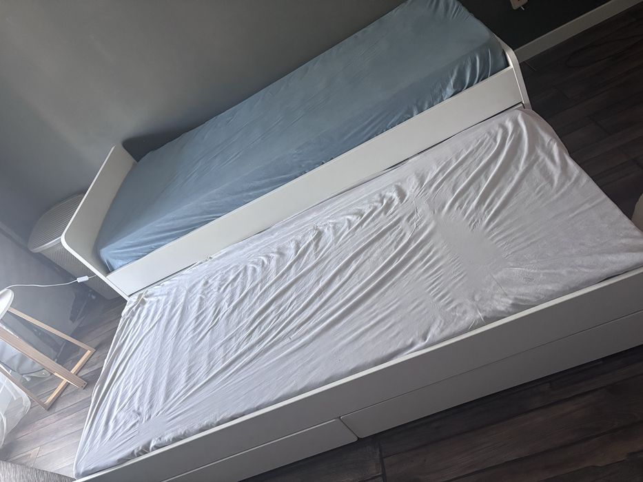 Cama dupla IKEA com 2 gavetas – como nova