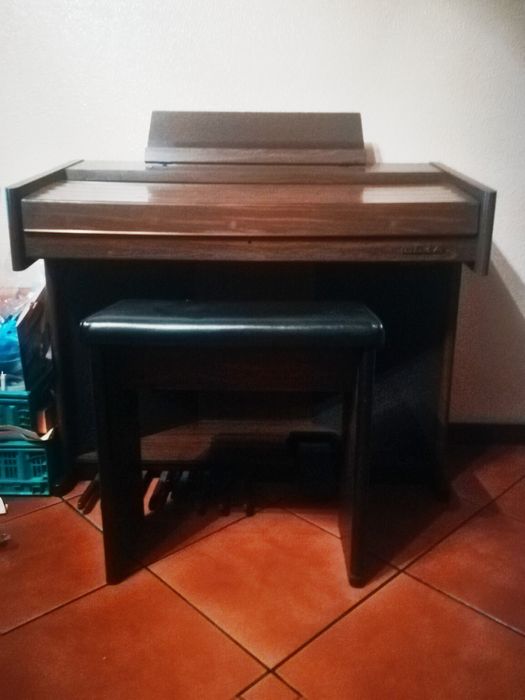 Órgão Elka C-92 em muito bom estado