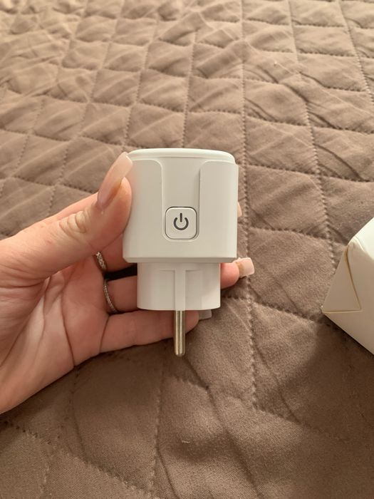 Смарт розетка нова