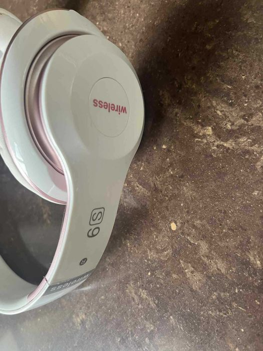 Słuchawki nauszne składane bezprzewodowe Wireless 6S białe