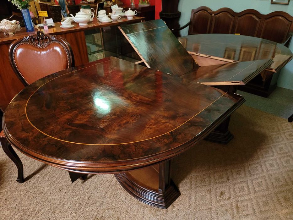 Excellent living room table with bar on the legs - Extendable - Only the table, the chairs are sold separately64584264426753122